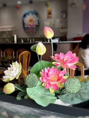 Nhà hàng Happy Lotus